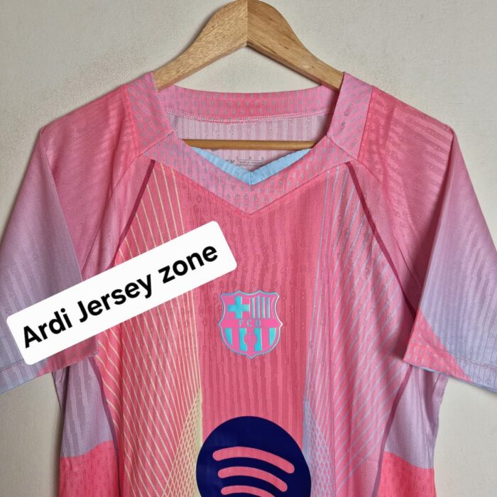 Barcelona pink Player edition kit - Image 2
