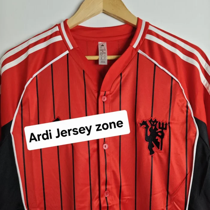 Manchester United Travel Shirt - Image 3