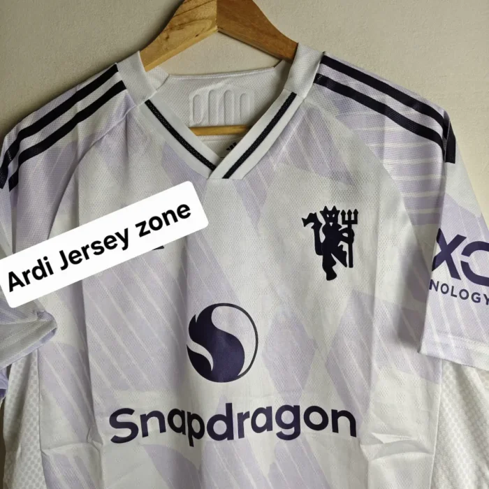 Manchester United 2025-26 away kit player edition - Image 2