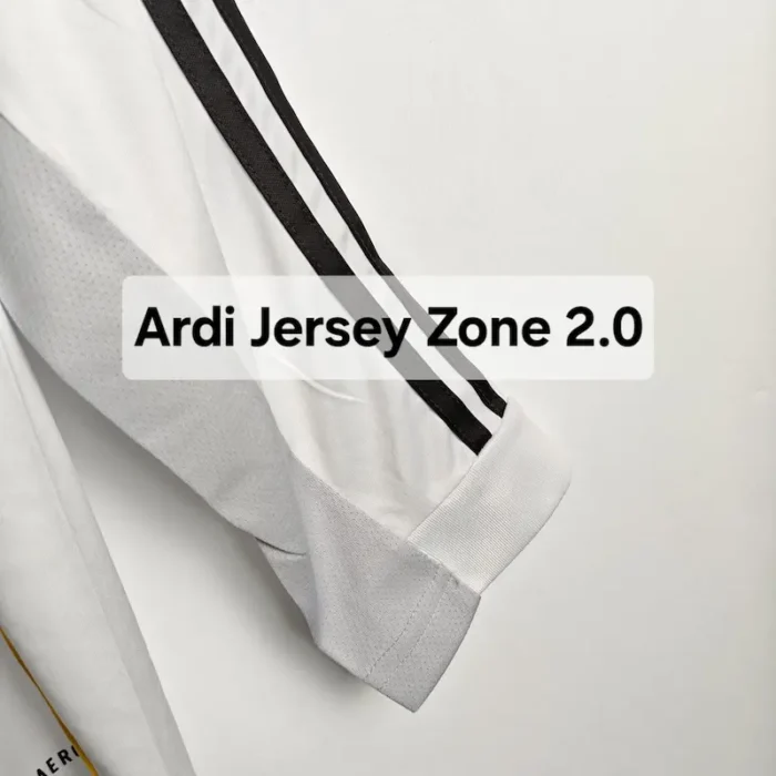 Real Madrid 2025 - 26 home kit fan edition  full sleeve - Image 4