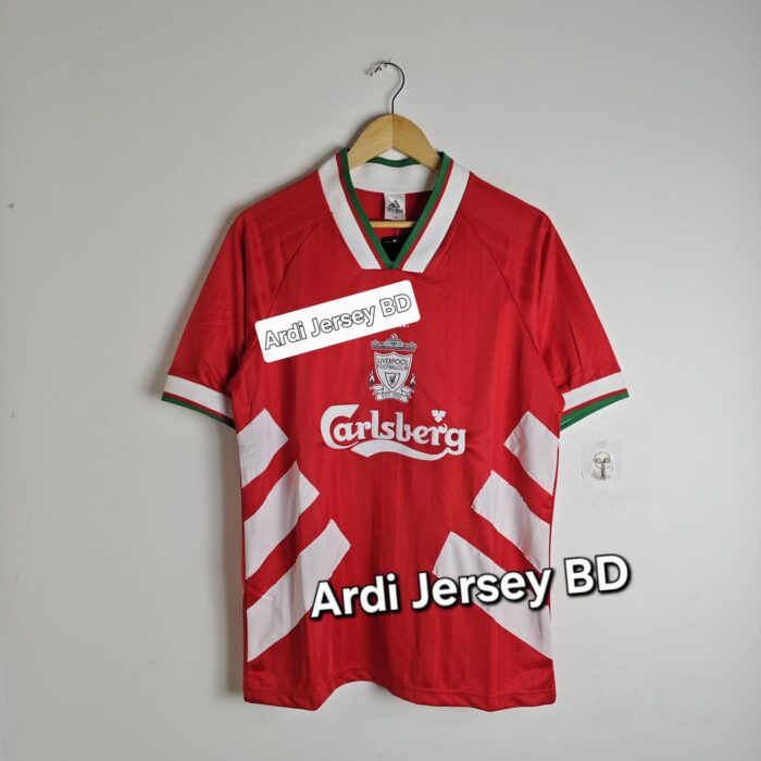 Liverpool 1994 - 95 home kit Retro - Image 1
