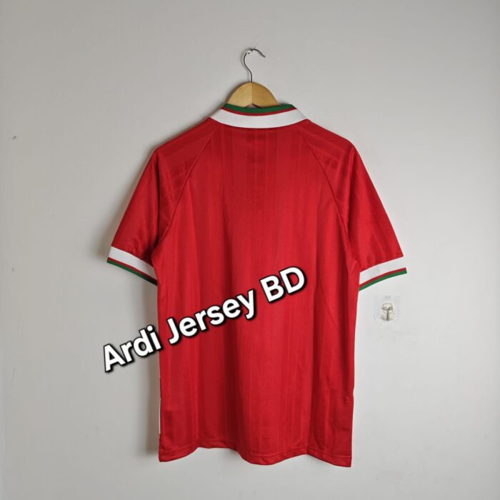 Liverpool 1994 - 95 home kit Retro - Image 2