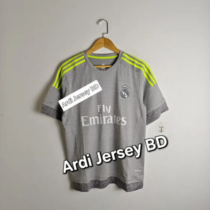 Real Madrid 2015 - 16 away kit retro - Image 1