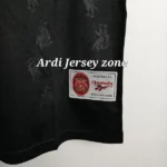 Liverpool 1997/98 Black retro kit - Image 4
