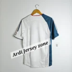Liverpool 06/07 away kit retro - Image 2