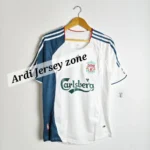 Liverpool 06/07 away kit retro