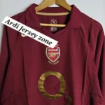 Arsenal 2005/06 home kit Full sleeve retro - Image 4