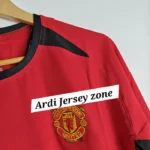 Manchester United 2003 - 04 home ki retro full sleeve - Image 3
