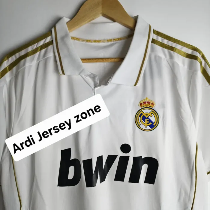 Real Madrid 2011 -12 home kit - Image 4