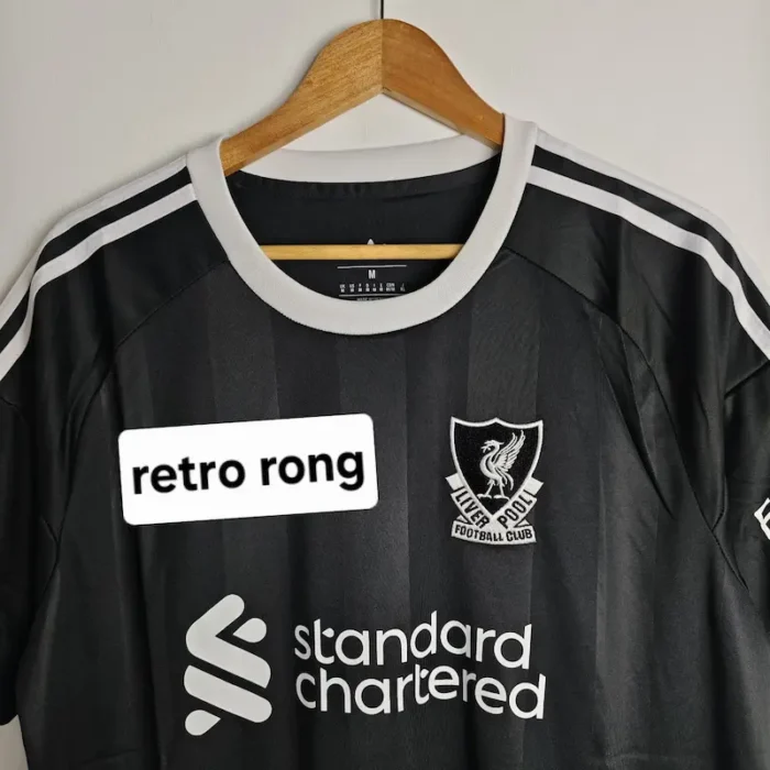 Liverpool gk kit fan edition - Image 3