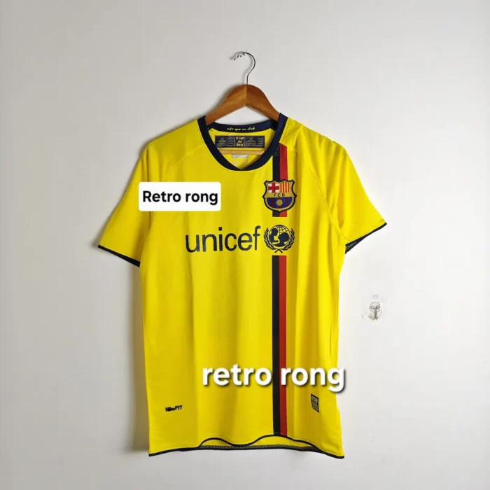 Barcelona 2008-09 away kit - Image 1