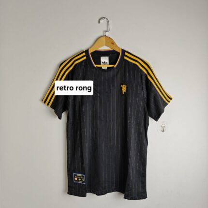 Manchester United Terrace icon 2025 - 26 player edition