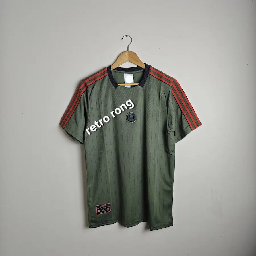 WhatsApp Image 2025-11-29 at 23.11.30_4cdb8166 Bayern Munich Terrace icon kit player edition 2025 - Image 1