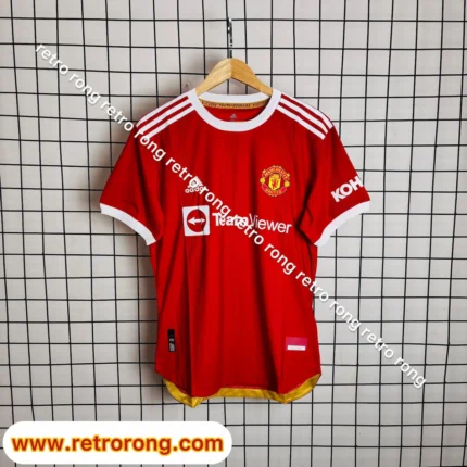 Manchester United 2021-22 home kit player edition retro