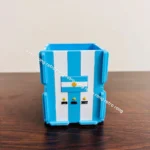 Argentina Puzzeled pen holder